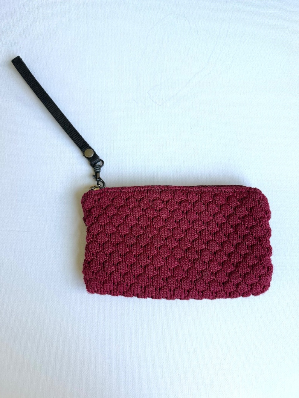 The Sak Christy Woven Wristlet Clutch Wallet Garnet Burgundy Zip Pouch